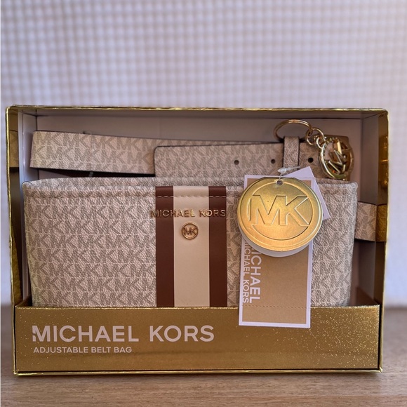 Michael Kors MK Women’s White Monogram Gold-tone Buckle Belt Bag - Picture 1 of 5